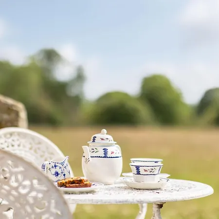 Honey Pot Barn Cropton