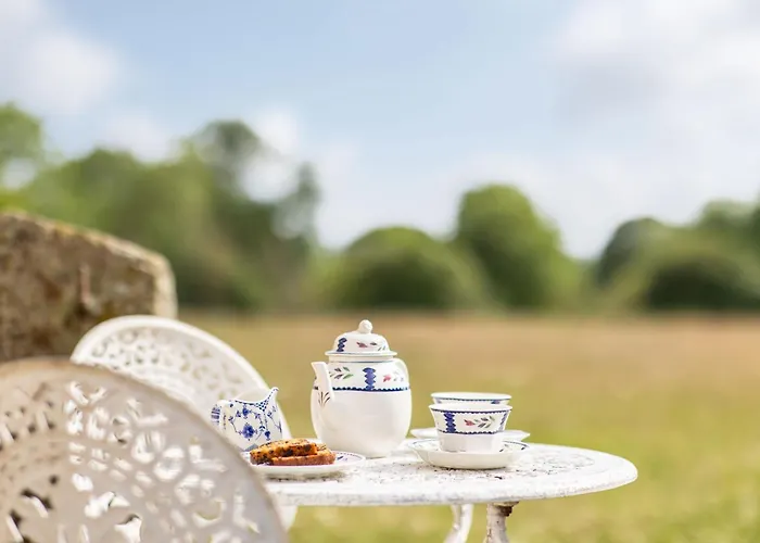 Honey Pot Barn Cropton